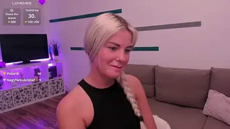 Nia_Blondie_X webcam model stream image