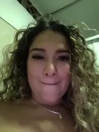 Sara_smiiith211 webcam stripchat model stream image