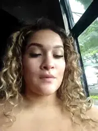 Sara_smiiith211 webcam model stream image