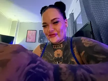 _MelinaCurves_ webcam model stream image