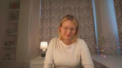 NelidaTotosz webcam model stream image