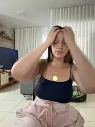 BelleLouiseVp webcam model stream image