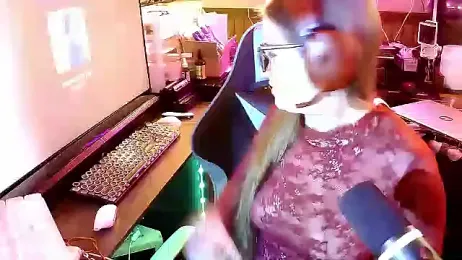 mirannacult webcam model stream image