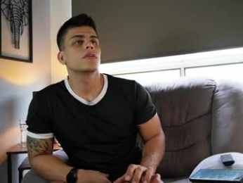 tyler_muscle webcam model stream image