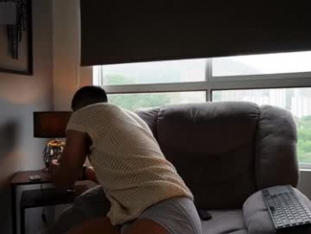 tyler_muscle webcam model stream image
