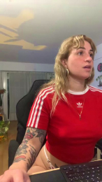 AkariBruna webcam cam4 model stream image