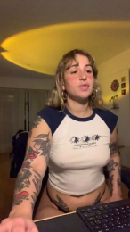 AkariBruna webcam model stream image