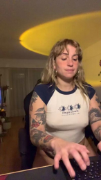 AkariBruna webcam model stream image