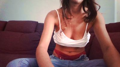 Adelinee webcam cam4 model stream image