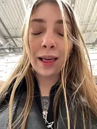 Sunny___Bunny webcam stripchat model stream image