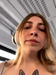 Sunny___Bunny webcam model stream image
