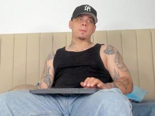 Dennis Munera webcam model stream image