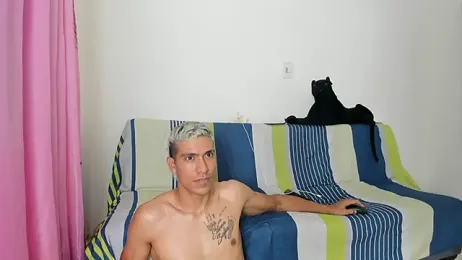 QuinnAndpuma1 webcam model stream image