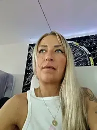 -Jeany- webcam model stream image