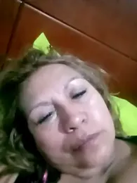 Kazsandraa webcam model stream image