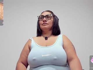 seleene webcam model stream image