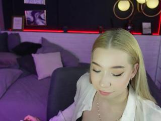 Annabelle Lumi webcam flirt4free model stream image