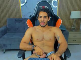 Alessio Moretti webcam model stream image