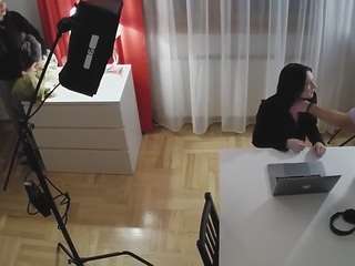 voyeurcam-julmodels-dining-2 webcam camsoda model stream image
