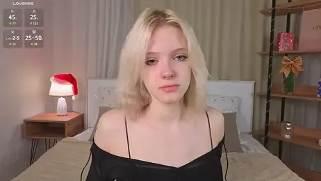 EdlaHewell webcam stripchat model stream image