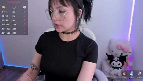 Hannya_moon webcam model stream image