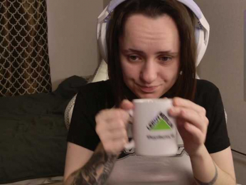 LunaL0ve webcam model stream image