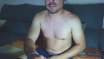 Pinaro35 webcam model stream image