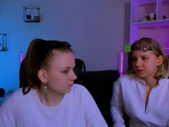 gloria_bubble webcam model stream image