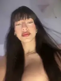 DulceLenns webcam model stream image