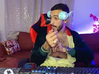 azesrie webcam stripchat model stream image