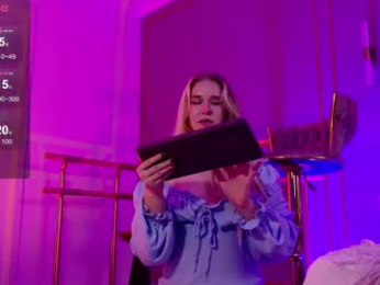 smiley_mia_ webcam chaturbate model stream image