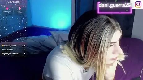 saskya webcam model stream image