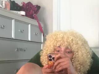 Simone Money webcam model stream image