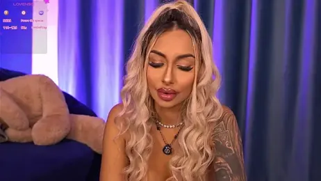 GoldenAmber webcam model stream image