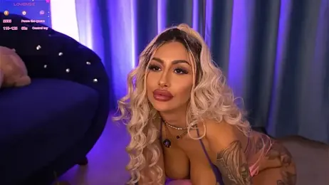 GoldenAmber webcam model stream image