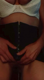 fleursucree7 webcam model stream image