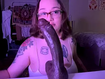 DeeepThroatTV webcam model stream image