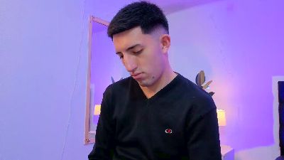 Un_Sluttyy webcam model stream image