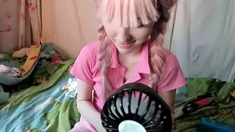 Yoonhee_Kiss webcam model stream image