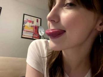 Lia-Kim webcam model stream image
