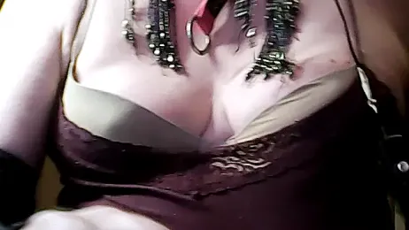 sissy_sarah69 webcam stripchat model stream image