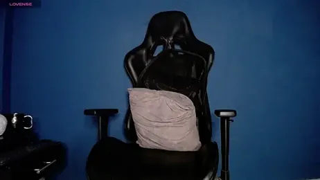 Maxxxpowerful webcam model stream image