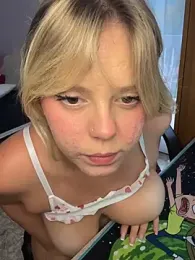 Adele_azzurro webcam model stream image