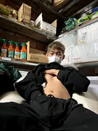 linh21107 webcam stripchat model stream image