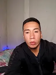 AprilFtMax webcam model stream image
