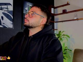 Andreww Brownn webcam model stream image