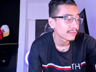 Yader Slim webcam model stream image