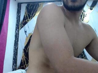 Syimon W webcam model stream image