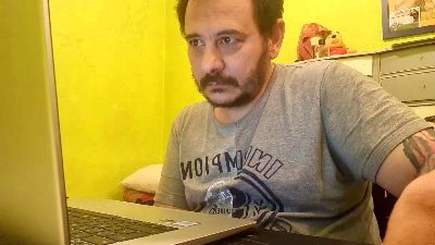 Velcevu webcam cam4 model stream image