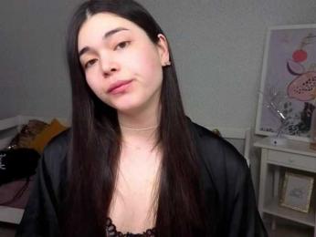 AlbiGlow webcam bongacams model stream image